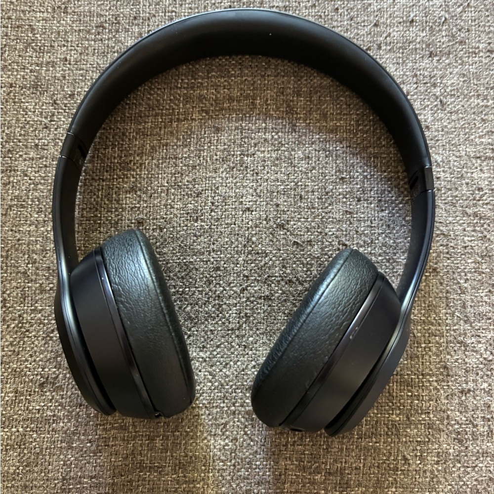 Wireless Beats Solo 3 Headphones